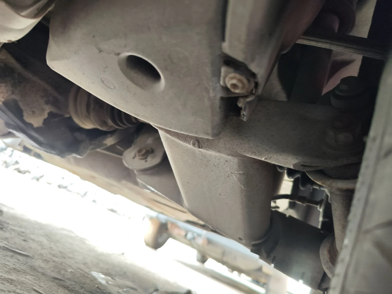 Foto de TRANSMISION TRASERA IZQUIERDA BMW SERIE 5 BERLINA (E39) 3.0 24V Turbodiesel CAT (193 CV / 142 KW)