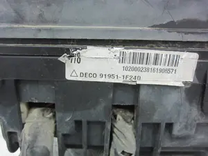 Foto de CAJA RELES / FUSIBLES KIA SPORTAGE (KM) 2.0 CRDi (140 CV / 103 KW) referencia 919511F240 foto 5