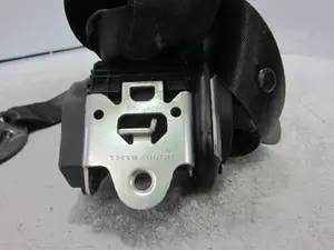 Foto de CINTURON SEGURIDAD DELANTERO DERECHO VOLKSWAGEN GOLF PLUS V (5M1) 1.9 TDI (105 CV / 77 KW) referencia 604990300 foto 2