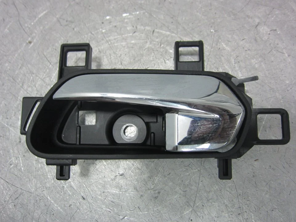 Foto de MANETA INTERIOR DELANTERA IZQUIERDA NISSAN MICRA (K14) 0.9 CAT (90 CV / 66 KW) referencia 806715FA6A