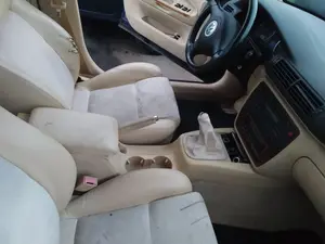 Foto de ENGANCHE CINTURON DELANTERO DERECHO VOLKSWAGEN PASSAT BERLINA (3B3) 1.9 TDI (131 CV / 96 KW)