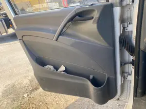 Foto de GUARNECIDO PUERTA DELANTERA IZQUIERDA MERCEDES-BENZ VITO FURGÓN (639) 2.1 CDI CAT (109 CV / 80 KW) referencia A6397270071 7D53