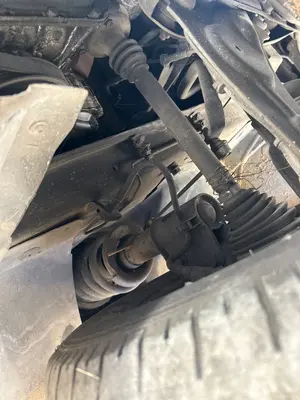 Foto de BRAZO SUSPENSION DELANTERO DERECHO RENAULT TRAFIC II FURGÓN 2.5 dCi Diesel CAT (135 CV / 99 KW)