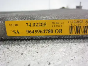 Foto de CONDENSADOR / RADIADOR AIRE ACONDICIONADO PEUGEOT PARTNER TEPEE 1.6 (90 CV / 66 KW) referencia 9645964780 foto 5