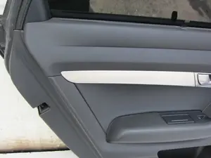 Foto de GUARNECIDO PUERTA TRASERA IZQUIERDA AUDI A6 BERLINA (4F2) 4.2 V8 40V (335 CV / 246 KW) foto 3