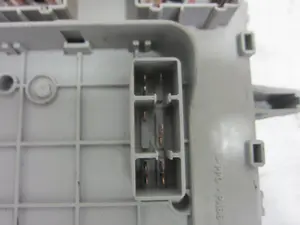 Foto de CAJA RELES / FUSIBLES MG ROVER ROVER 45 (T/RT) 1.4 16V CAT (103 CV / 76 KW) referencia YQE102720 foto 6