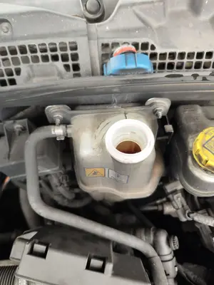 Foto de DEPOSITO EXPANSION ALFA ROMEO 159 (140) 1.9 JTD (M) 16V CAT (150 CV / 110 KW)