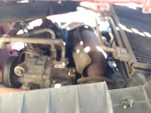 Foto de TRAVESAÑO INFERIOR PEUGEOT 107 1.0 CAT (384F) (68 CV / 50 KW)