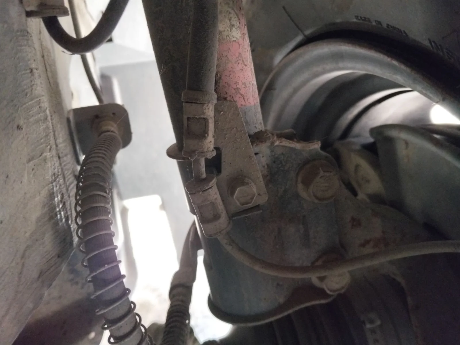 Foto de BRAZO SUSPENSION DELANTERO DERECHO HYUNDAI ELANTRA (XD) 2.0 CRDi CAT (113 CV / 83 KW)