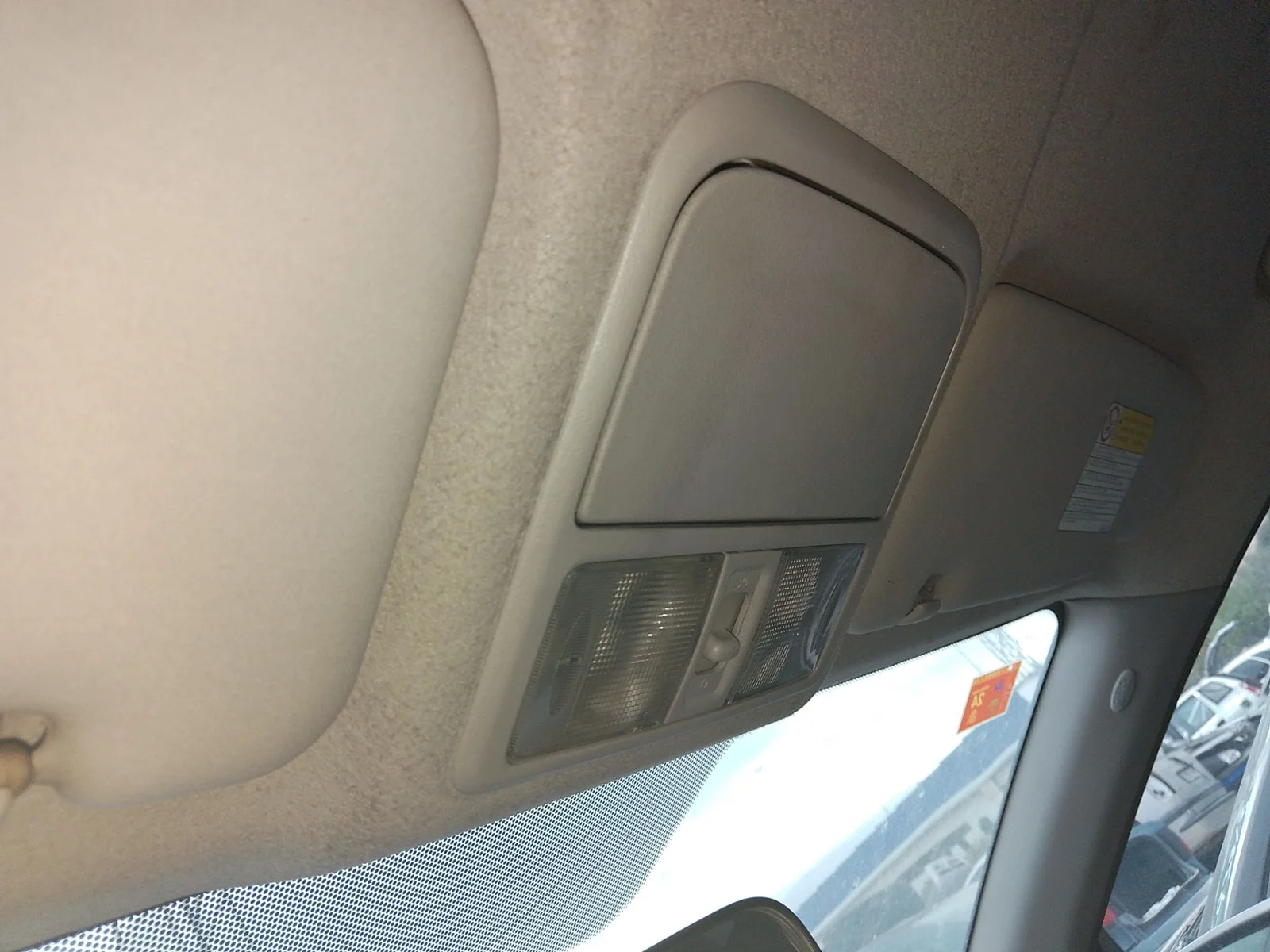 Foto de LUZ INTERIOR MITSUBISHI GRANDIS (NA0W) 2.0 DI-D CAT (136 CV / 100 KW) referencia MR962021HA