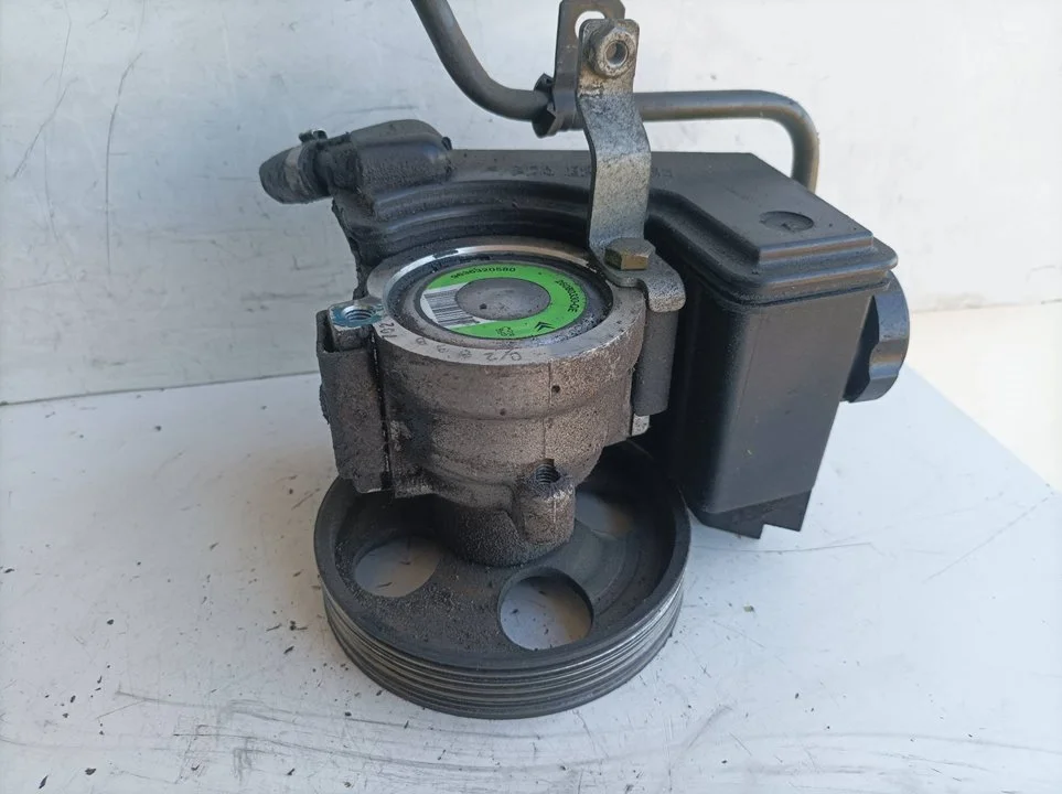 Foto de BOMBA DIRECCION CITROEN XSARA PICASSO referencia 9636320580