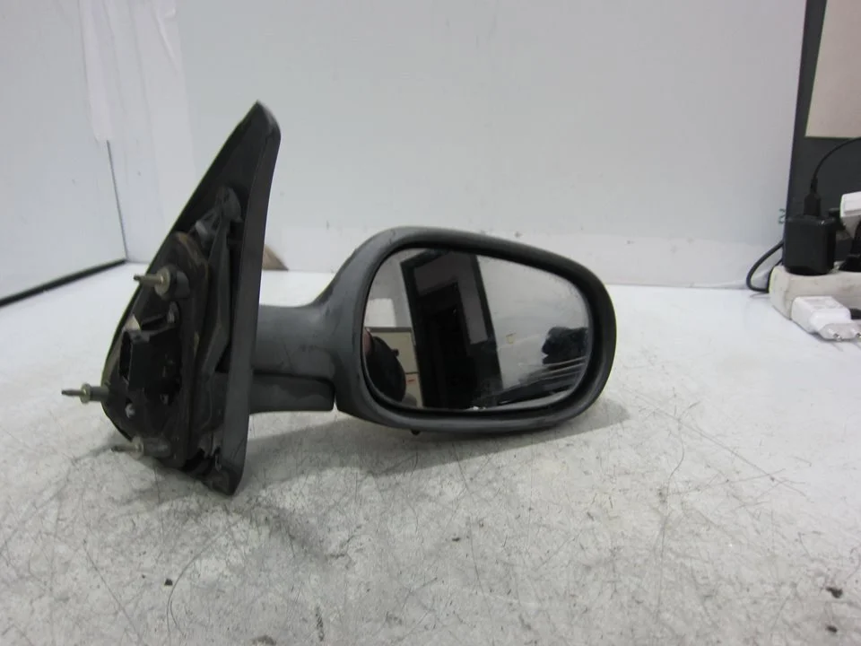 Foto de RETROVISOR DERECHO RENAULT MEGANE I FASE 2 COUPE (DA...) 1.6 (107 CV / 79 KW) referencia 010125