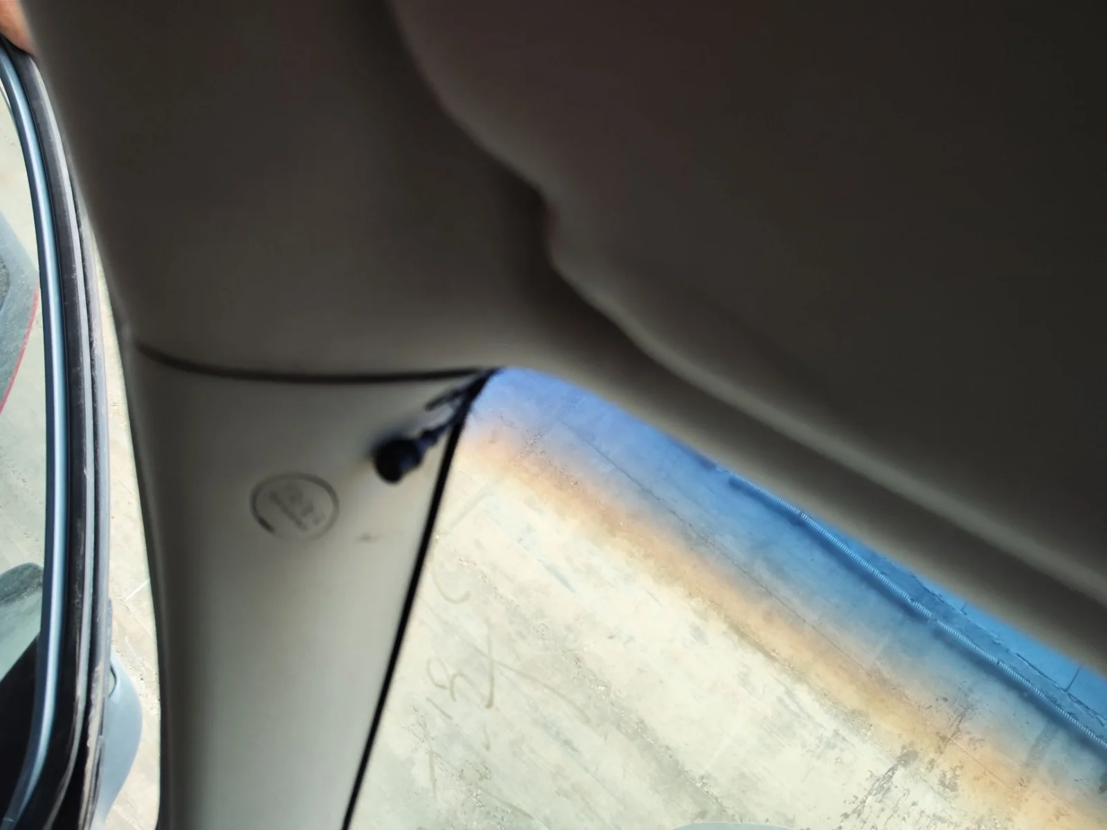 Foto de AIRBAG CORTINA DELANTERO IZQUIERDO KIA CARNIVAL 2.9 CRDi CAT (185 CV / 136 KW) referencia 850104D500