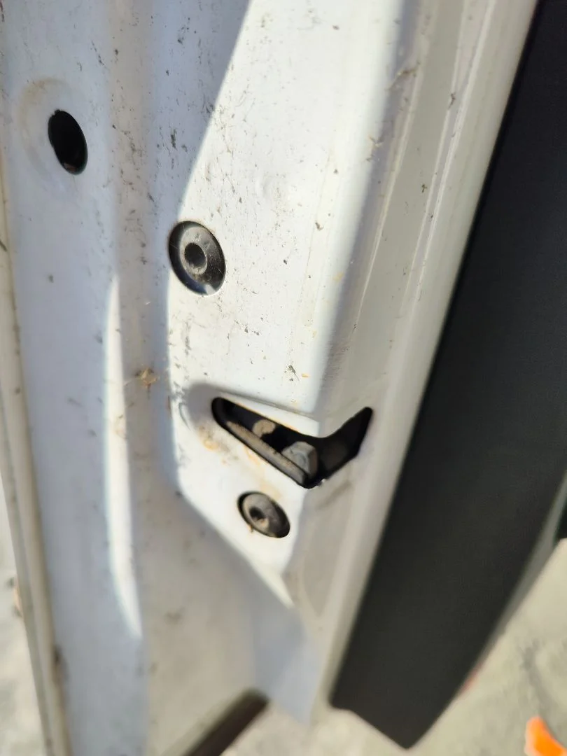Foto de CERRADURA PUERTA DELANTERA IZQUIERDA VOLKSWAGEN GOLF IV BERLINA (1J1)(10.1997) 2.0 (116 CV / 85 KW)