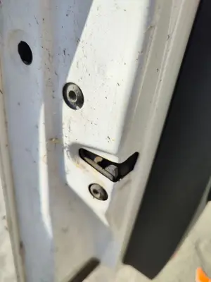 Foto de CERRADURA PUERTA DELANTERA IZQUIERDA VOLKSWAGEN GOLF IV BERLINA (1J1)(10.1997) 2.0  (116 CV / 85 KW)