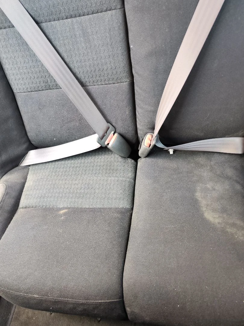 Foto de ENGANCHE CINTURON TRASERO DERECHO VOLVO S40 BERLINA 1.9 Diesel CAT (116 CV / 85 KW)