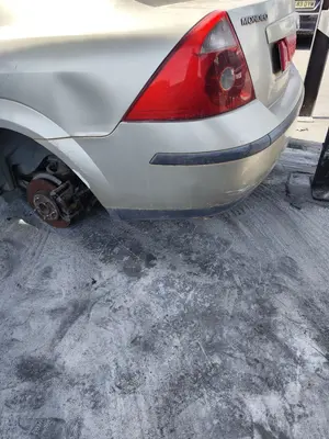 Foto de PARAGOLPES TRASERO FORD MONDEO BERLINA (GE) 2.0 TDCi CAT (131 CV / 96 KW) referencia 1385684 foto 2