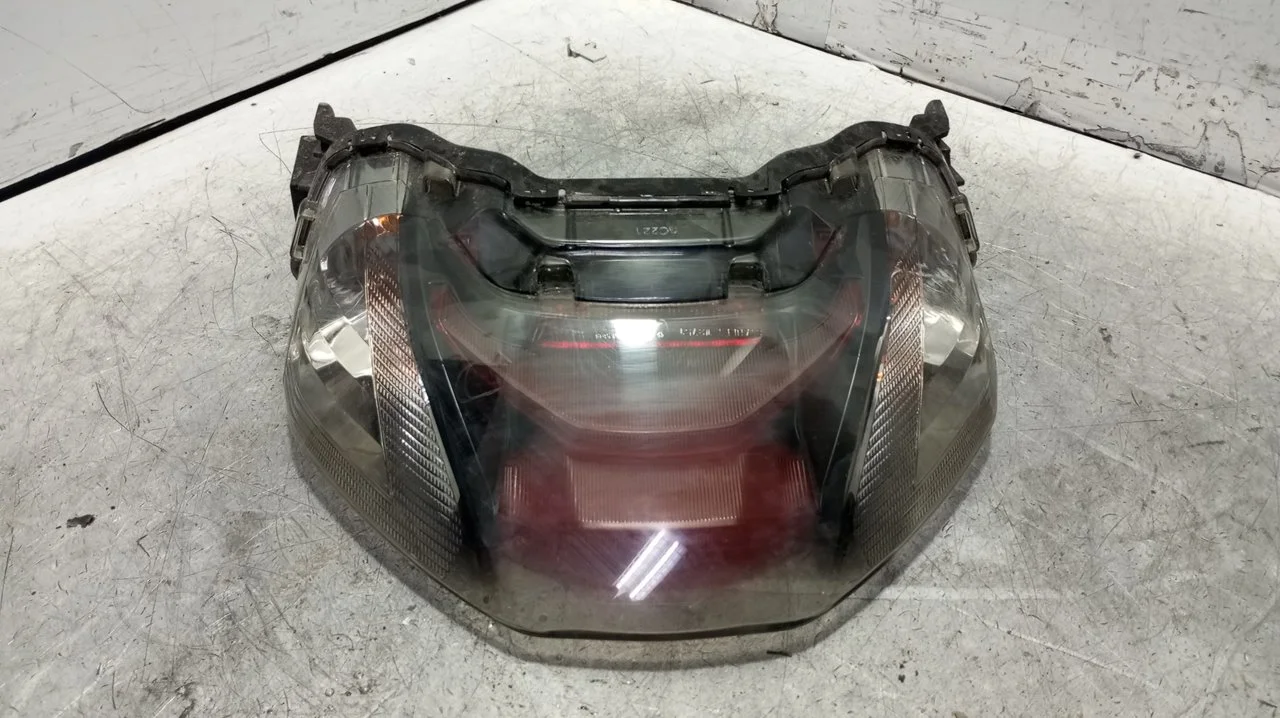 Foto de PILOTO TRASERO CENTRAL HONDA SH 125I 125 cm3 - 9 kW (12 CV / 9 KW) referencia 4554925