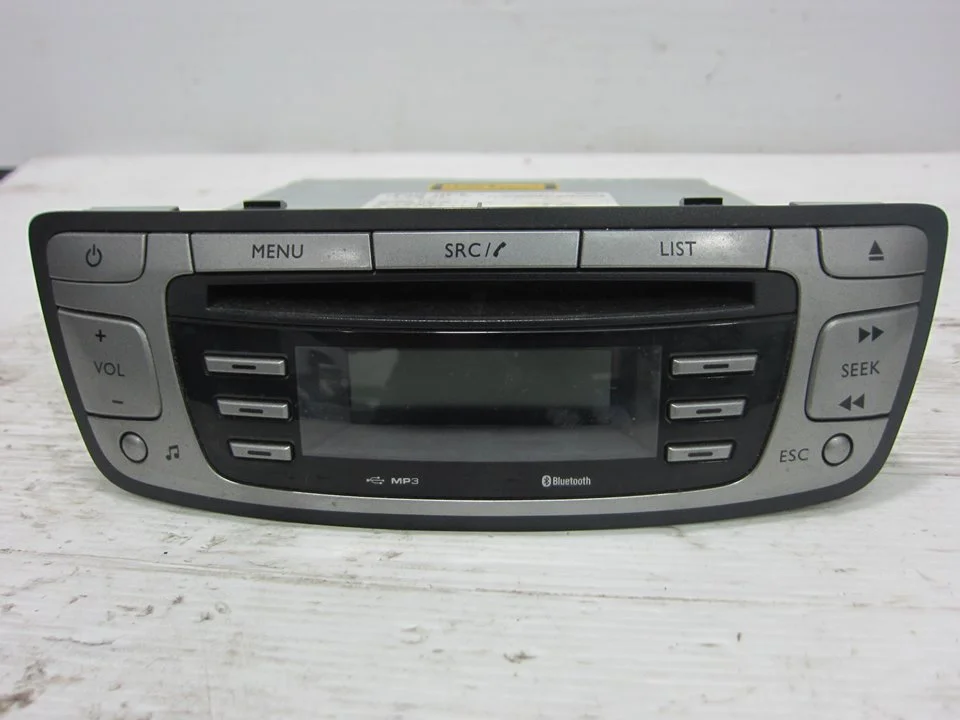 Foto de SISTEMA AUDIO / RADIO CD PEUGEOT 107 1.0 CAT (384F) (68 CV / 50 KW) referencia 86120YV010