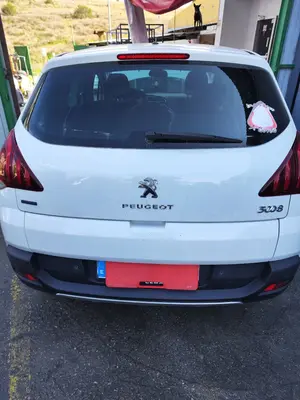 Foto de PORTON TRASERO PEUGEOT 3008 1.6 Blue-HDI FAP (120 CV / 88 KW)