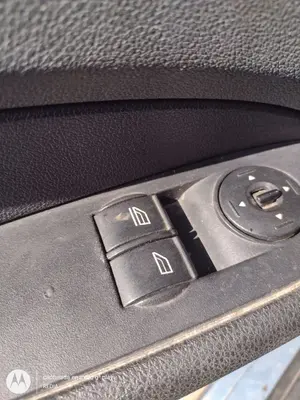 Foto de MANDO ELEVALUNAS DELANTERO IZQUIERDO FORD FOCUS SPORTBREAK (CAP) 1.6 16V CAT (101 CV / 74 KW)