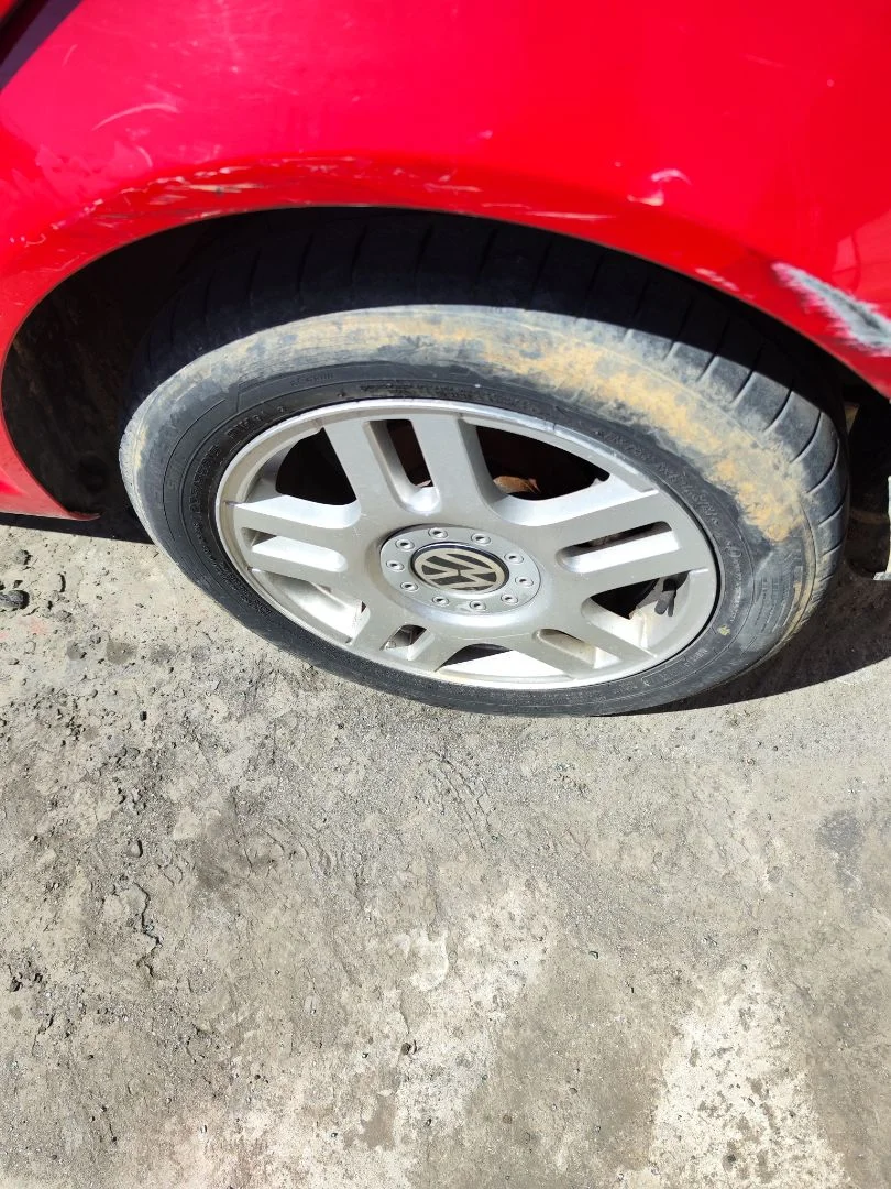 Foto de LLANTA VOLKSWAGEN GOLF IV BERLINA (1J1)(10.1997) 1.9 TDI (90 CV / 66 KW)