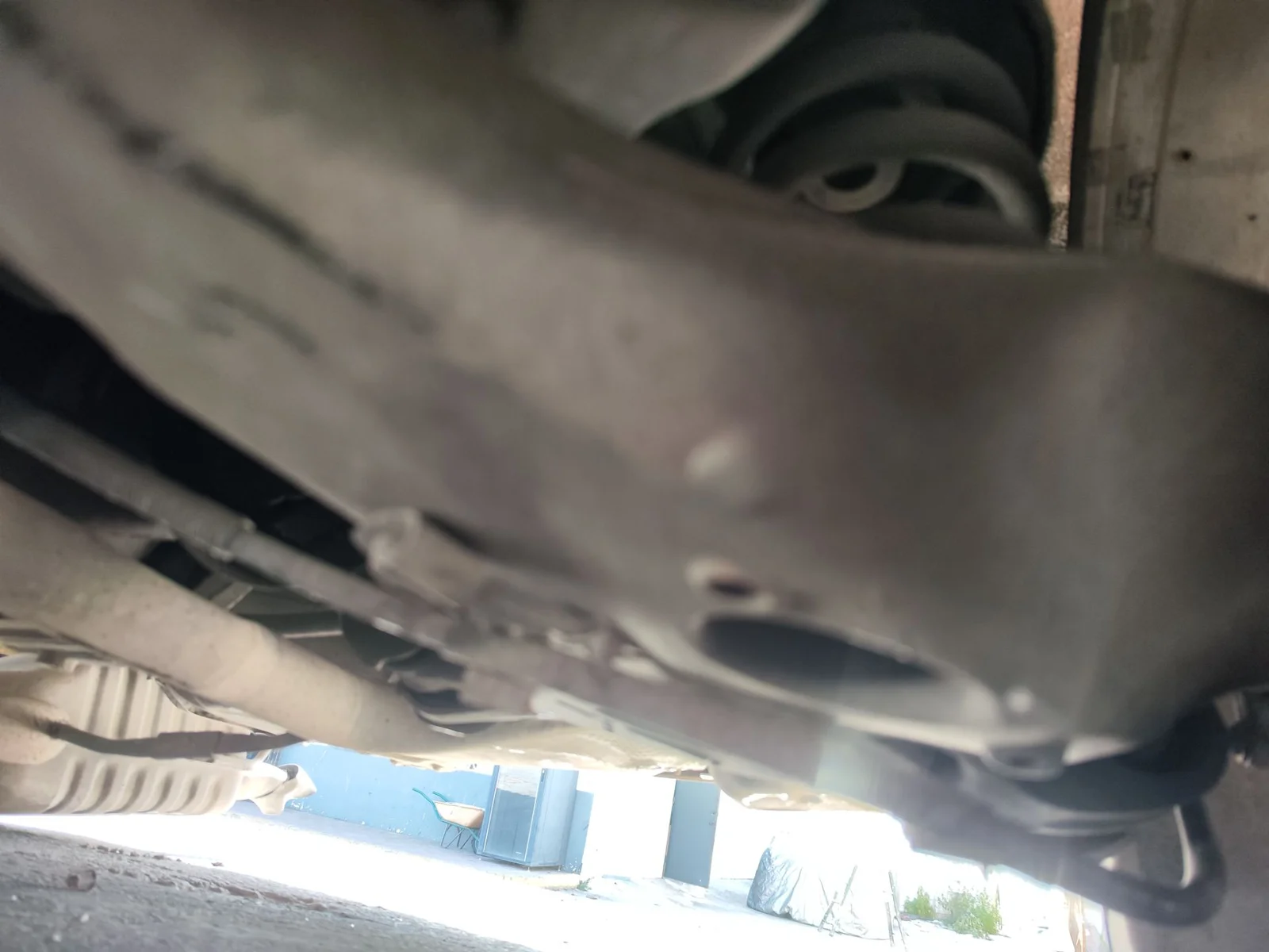 Foto de BRAZO SUSPENSION TRASERO IZQUIERDO AUDI A4 AVANT (8E) 3.0 V6 24V TDI (233 CV / 171 KW) referencia 8E0505311AF
