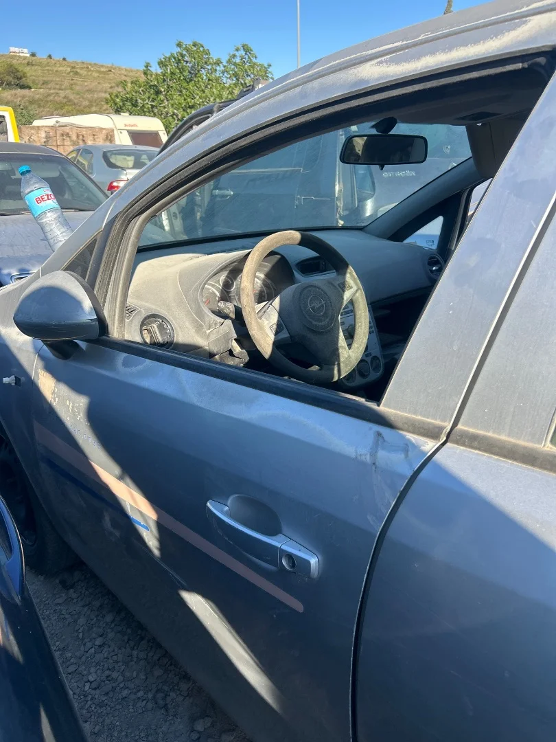 Foto de PUERTA DELANTERA IZQUIERDA OPEL CORSA D 1.3 16V CDTI (75 CV / 55 KW) referencia 93189328