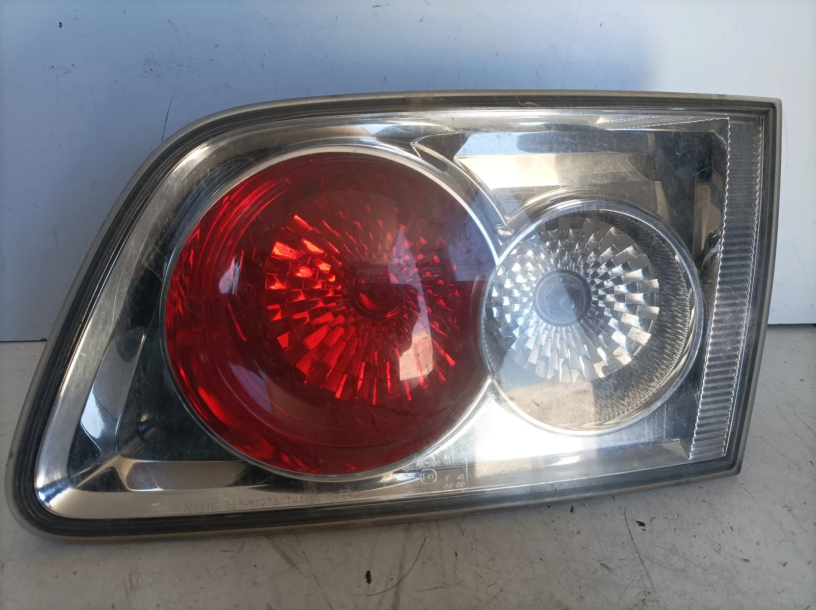 Foto de PILOTO TRASERO DERECHO INTERIOR MAZDA 6 BERLINA (GG) referencia 22661974