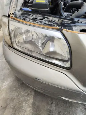 Foto de FARO DERECHO VOLVO S80 BERLINA 2.4 Diesel (131 CV / 96 KW)