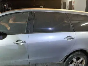 Foto de PUERTA TRASERA IZQUIERDA MITSUBISHI GRANDIS (NA0W)