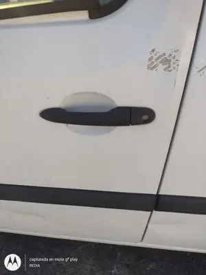 Foto de MANETA EXTERIOR DELANTERA IZQUIERDA RENAULT KANGOO II (F/KW0) 1.5 dCi Diesel FAP (90 CV / 66 KW)
