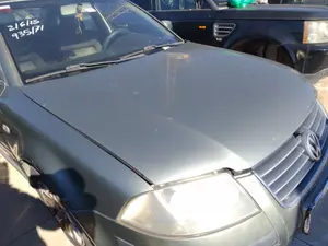 Foto de CAPO VOLKSWAGEN PASSAT BERLINA (3B3) 1.9 TDI (131 CV / 96 KW) referencia 3B0823031K foto 8