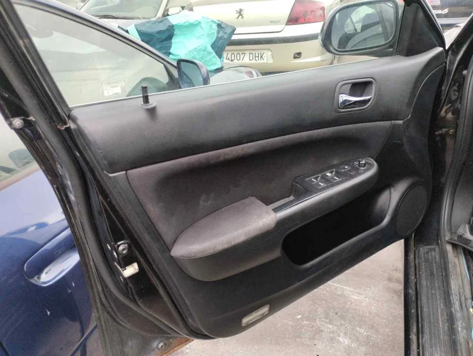 Foto de GUARNECIDO PUERTA DELANTERA IZQUIERDA HONDA ACCORD BERLINA (CL/CN) 2.0 VTEC CAT (155 CV / 114 KW)