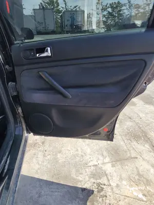 Foto de GUARNECIDO PUERTA TRASERA DERECHA VOLKSWAGEN PASSAT VARIANT (3B5) 1.9 TDI (110 CV / 81 KW) referencia 3B9867212ABFKZ