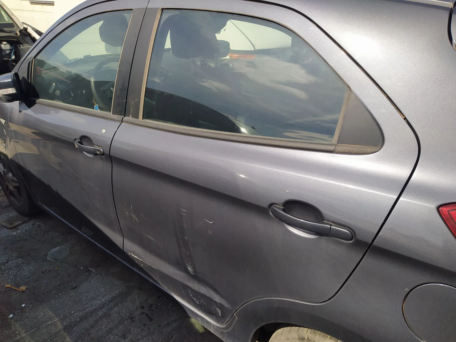 Foto de PUERTA DELANTERA IZQUIERDA FORD KA+ (CDU) 1.2 Ti-VCT CAT (86 CV / 63 KW) referencia 2026480