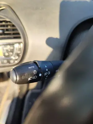 Foto de MANDO MULTIFUNCION CITROEN GRAND C4 PICASSO 1.6 16V HDi FAP (109 CV / 80 KW)