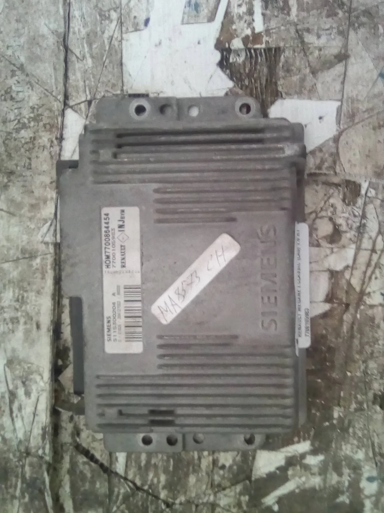 Foto de CENTRALITA MOTOR UCE RENAULT MEGANE I CLASSIC (LA0) referencia 7700105983