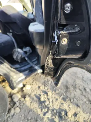 Foto de CERRADURA PUERTA TRASERA DERECHA HYUNDAI TERRACAN (HP) 2.9 CRDi CAT (150 CV / 110 KW)