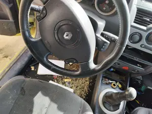 Foto de VOLANTE RENAULT MEGANE II BERLINA 5P 1.6 CAT (113 CV / 83 KW) referencia 8200276080 foto 4