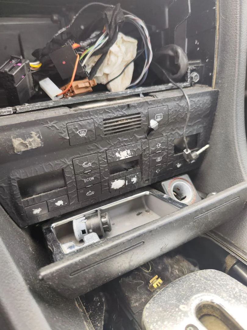 Foto de MANDO CALEFACCION / AIRE ACONDICIONADO AUDI A6 BERLINA (4B2) 2.5 V6 24V TDI (180 CV / 132 KW) referencia 4B0820043ANFKZ