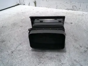 Foto de REJILLA AIREADORA FORD MONDEO BERLINA (GE) 2.0 16V DI TD CAT (116 CV / 85 KW) referencia 1S7HA018B09A foto 2