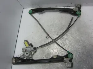 Foto de ELEVALUNAS DELANTERO DERECHO FORD FOCUS BERLINA (CAK) 1.8 TDCi CAT (101 CV / 74 KW) referencia XS4123200 foto 3