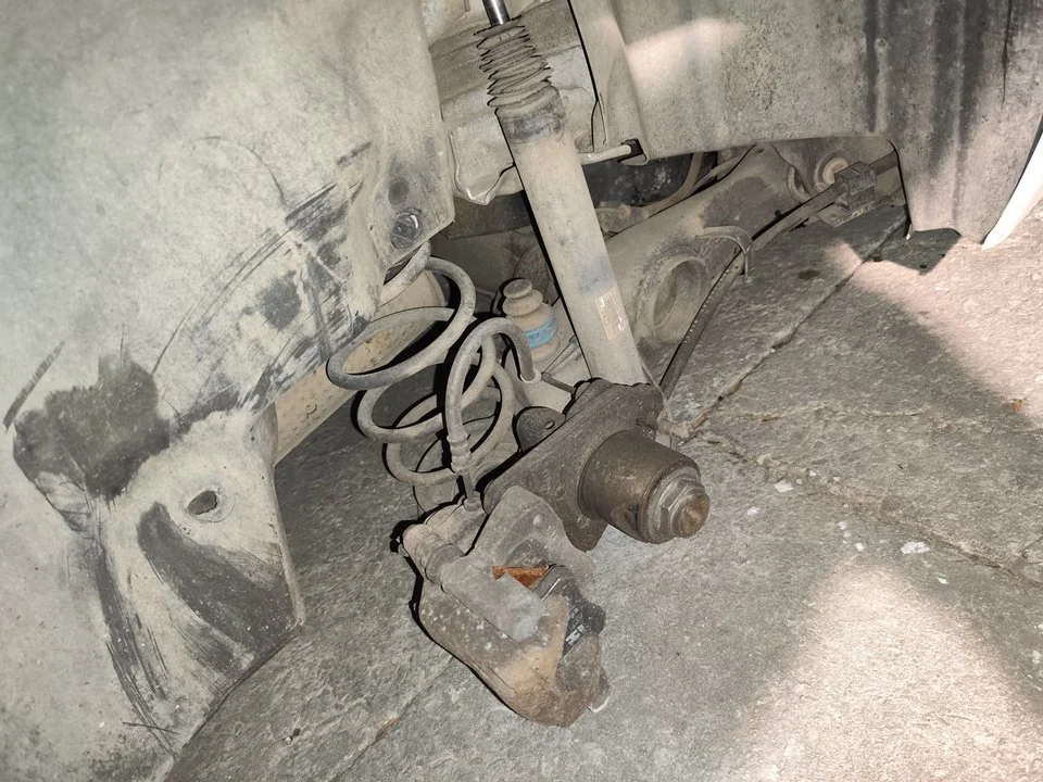 Foto de PINZA DE FRENO TRASERA DERECHA CITROEN C3 PICASSO 1.6 HDi FAP (92 CV / 68 KW) referencia 4400W6