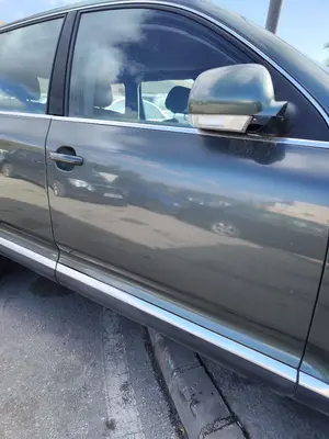 Foto de PUERTA DELANTERA DERECHA VOLKSWAGEN TOUAREG (7LA) 2.5 TDI (174 CV / 128 KW)