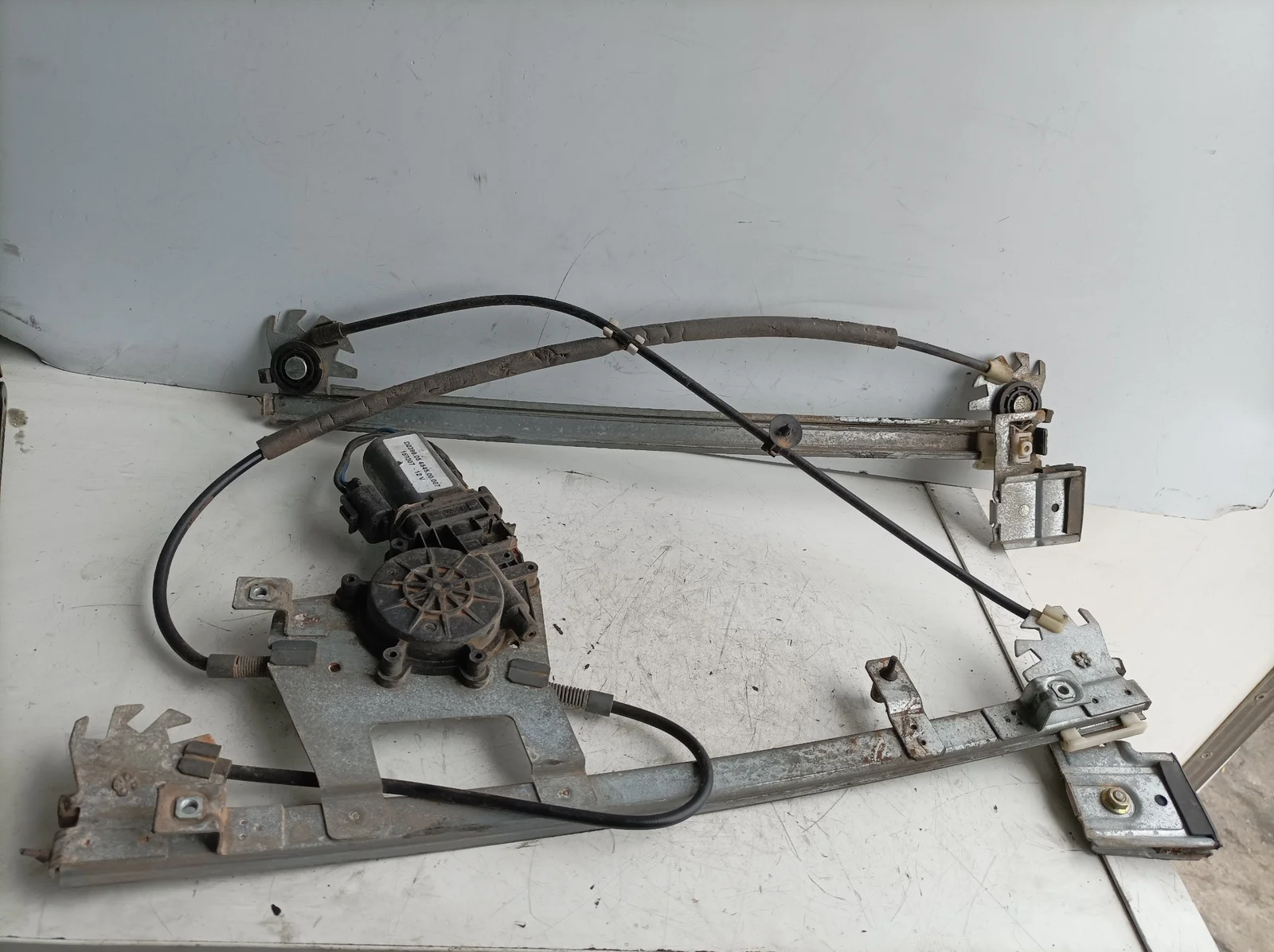 Foto de ELEVALUNAS DELANTERO IZQUIERDO FORD FOCUS BERLINA (CAK) referencia D239905454500007