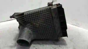 Foto de CAJA FILTRO AIRE RENAULT MEGANE II CLASSIC BERLINA 1.5 dCi Diesel (106 CV / 78 KW) referencia 8200176559 foto 5