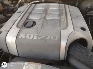 Foto de TAPA MOTOR SSANGYONG RODIUS 2.7 Turbodiesel CAT (163 CV / 120 KW)