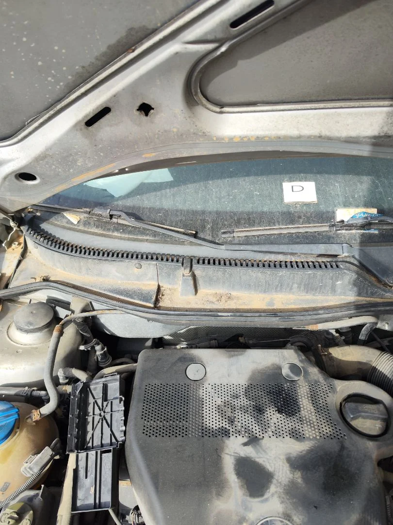 Foto de BRAZO LIMPIA DELANTERO DERECHO SEAT LEON (1M1) 1.6 (101 CV / 74 KW) referencia 1M1955410D