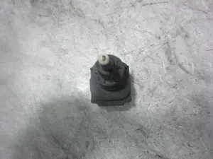 Foto de INTERRUPTOR VOLKSWAGEN GOLF IV VARIANT (1J5)(05.1999) 2.0 (116 CV / 85 KW) referencia 330503 foto 3